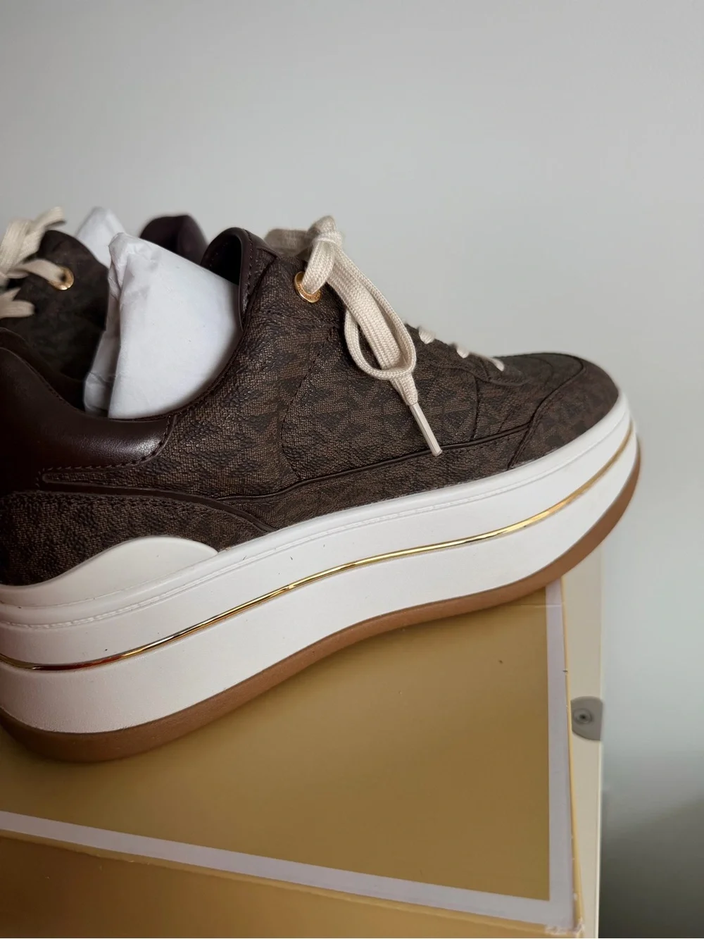 Michael Michael Kors Hayes Platform Sneaker  size 9